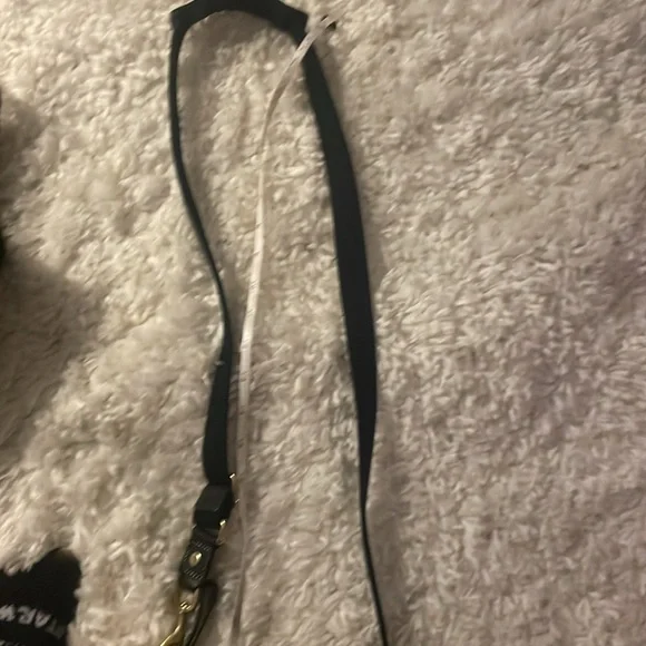 Like new coach everyday small purse - Picture 4 of 7